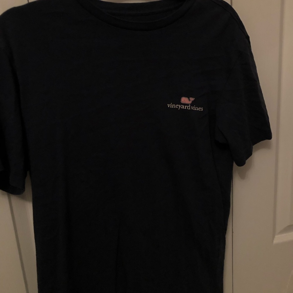 navy vineyard vines t-shirt